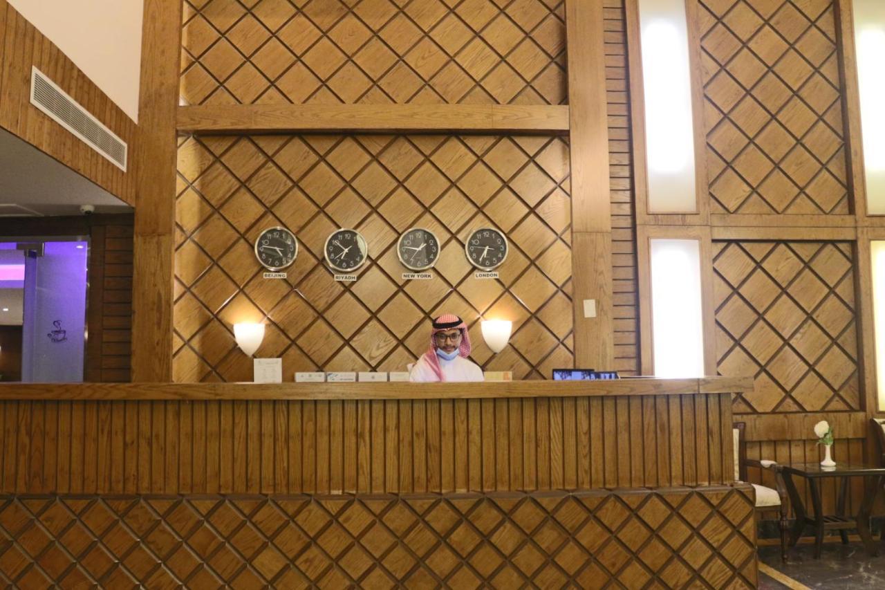 Valencia Hotel Suitesアル・コバール エクステリア 写真