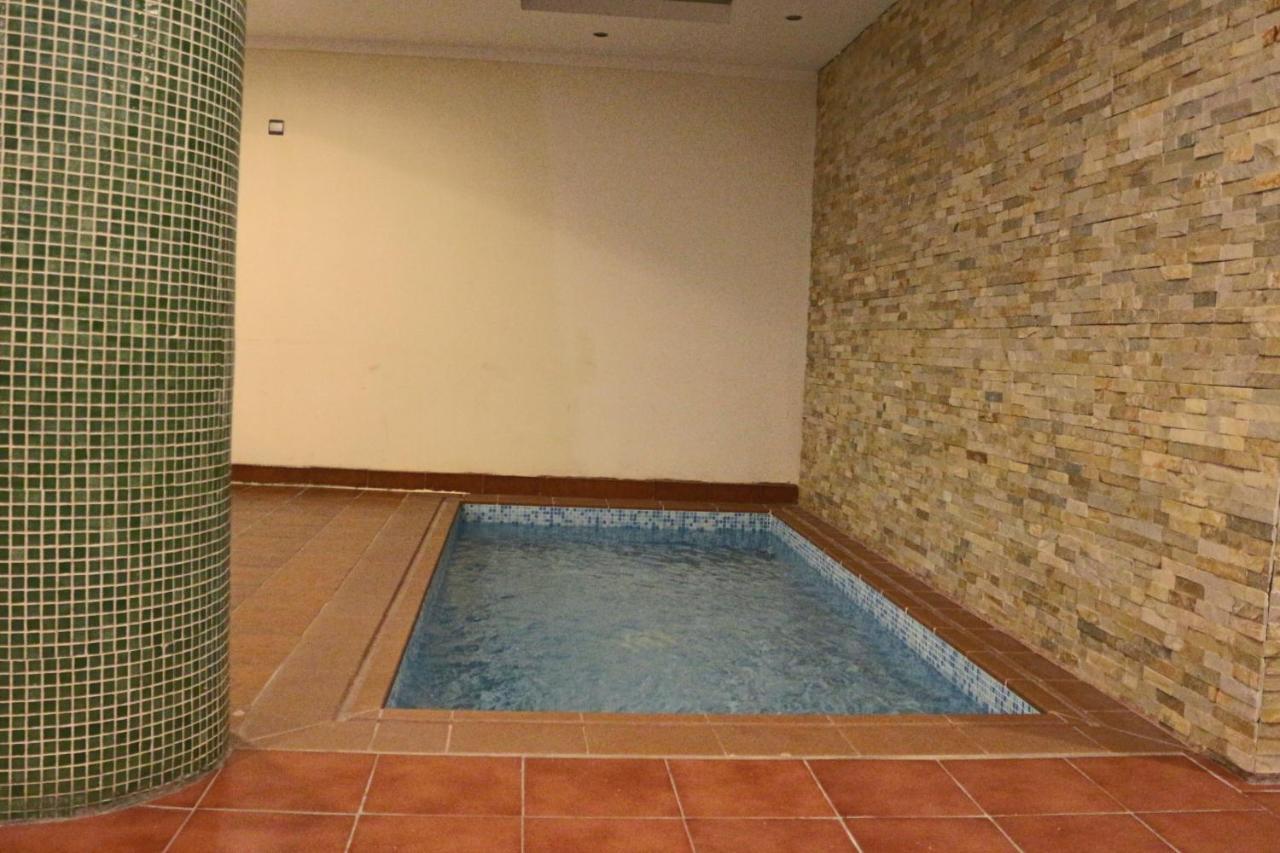 Valencia Hotel Suitesアル・コバール エクステリア 写真