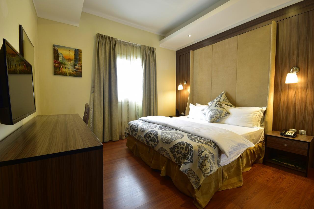 Valencia Hotel Suitesアル・コバール エクステリア 写真